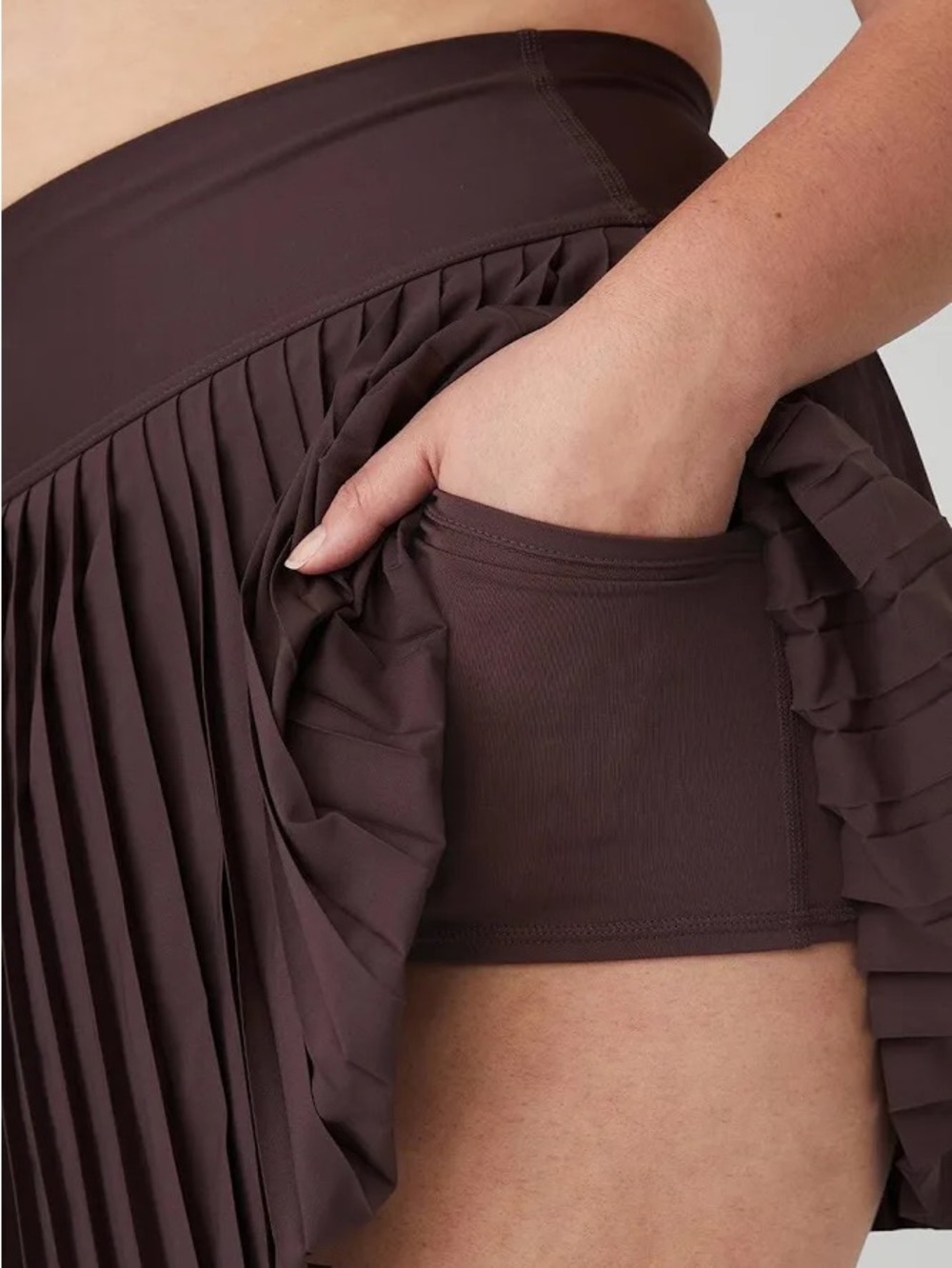 Alo yoga grand slam tennis skirt in dark plum XS - Picture 7 of 8